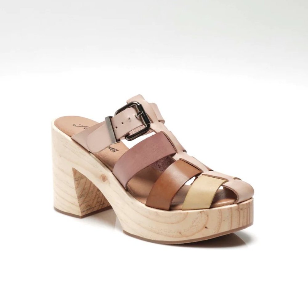 Free People Bellevue Clogs - Picture 2 of 14